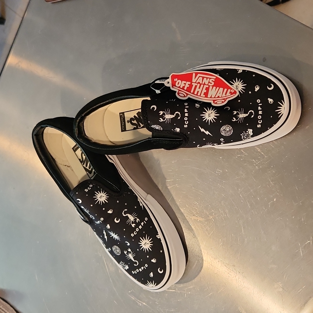 Vans custom made, NWT, scorpio print